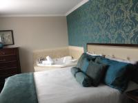 upgrade to a jacuzzi suite