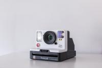 take instant couples photos