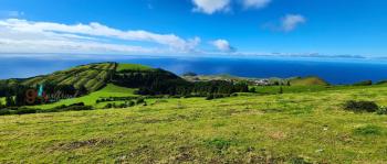 rolling hills from caldera rim to the ocean are the norm